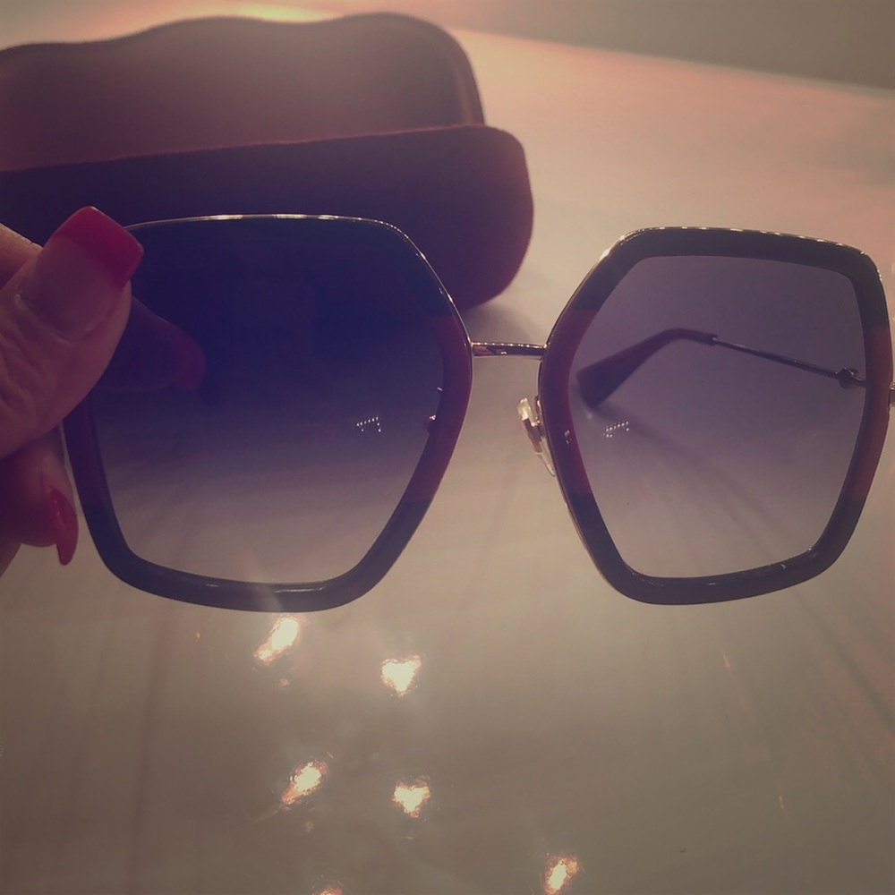 Gucci sunglasses 🕶